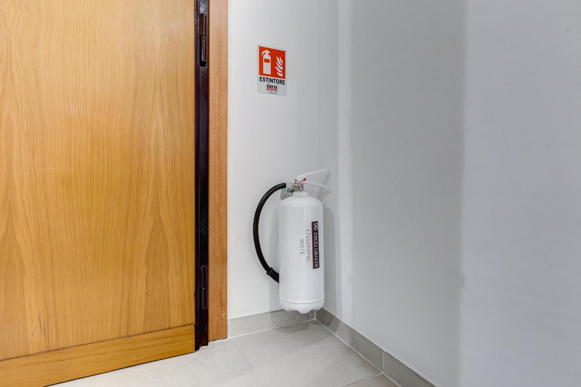 96 Degli Ubaldi Charming Suite Roma Ngoại thất bức ảnh
